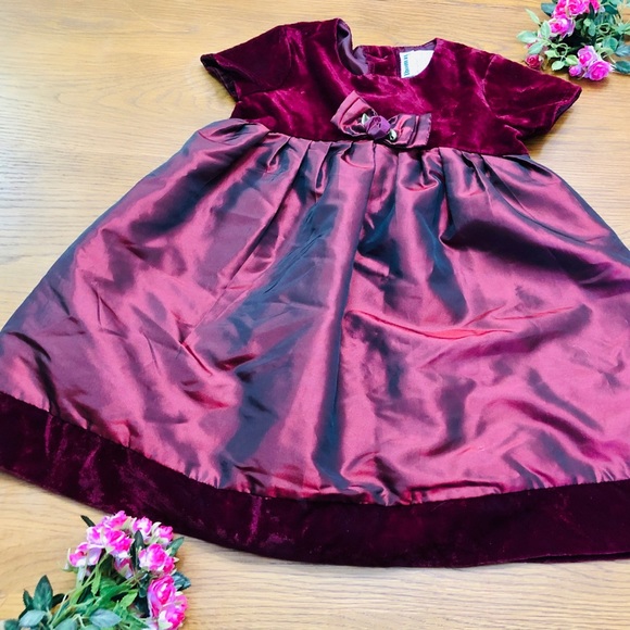 Thomas cute little girl’s gold maroon - Picture 1 of 8